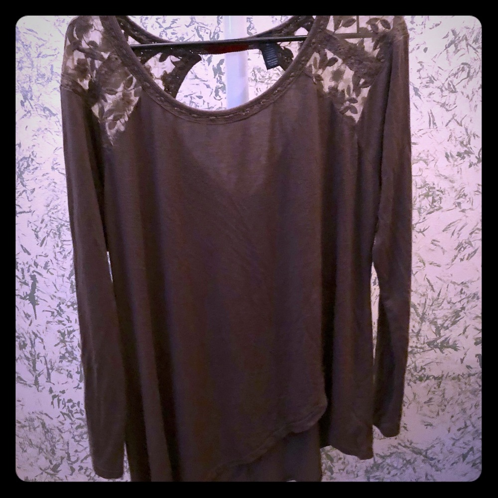 Long sleeve olive green top. Flowy!